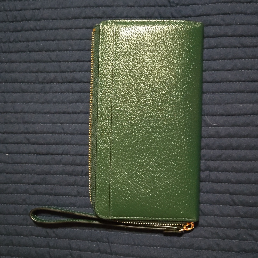 Kate Spade Wallet - Picture 4 of 6